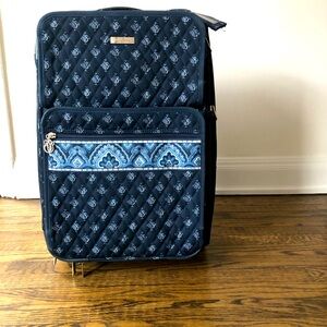 Vera Bradley Carry On Suitcase - Quilted Navy / Nantucket Blue Pattern
